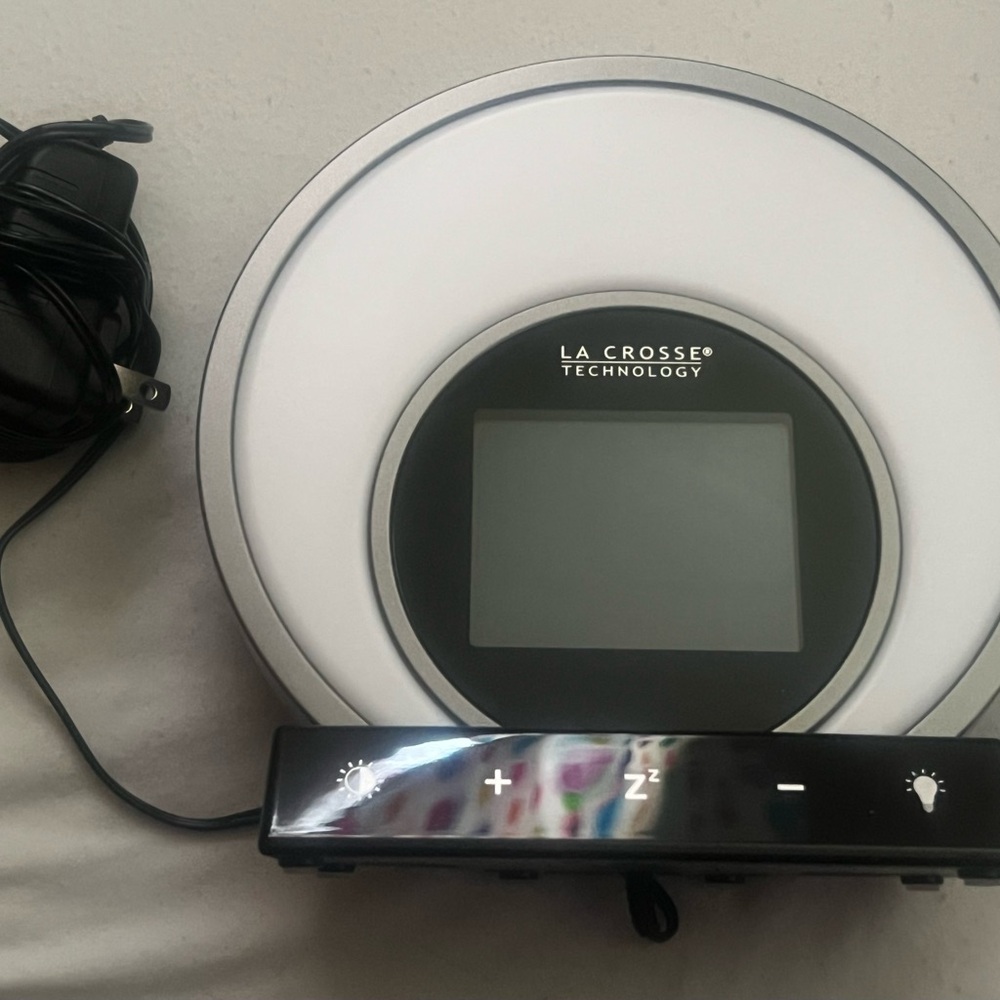 La Crosse Digital Soluna Alarm Clock With USB
